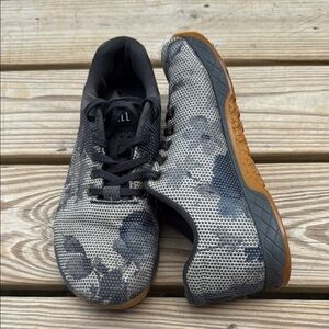 NOBULL Size 9.5 Black and Gray Athletic Shoes with Digital Camo